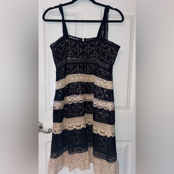 Nanette Lepore Black Lace Elegant Dress Size 4 - Picture 2 of 3